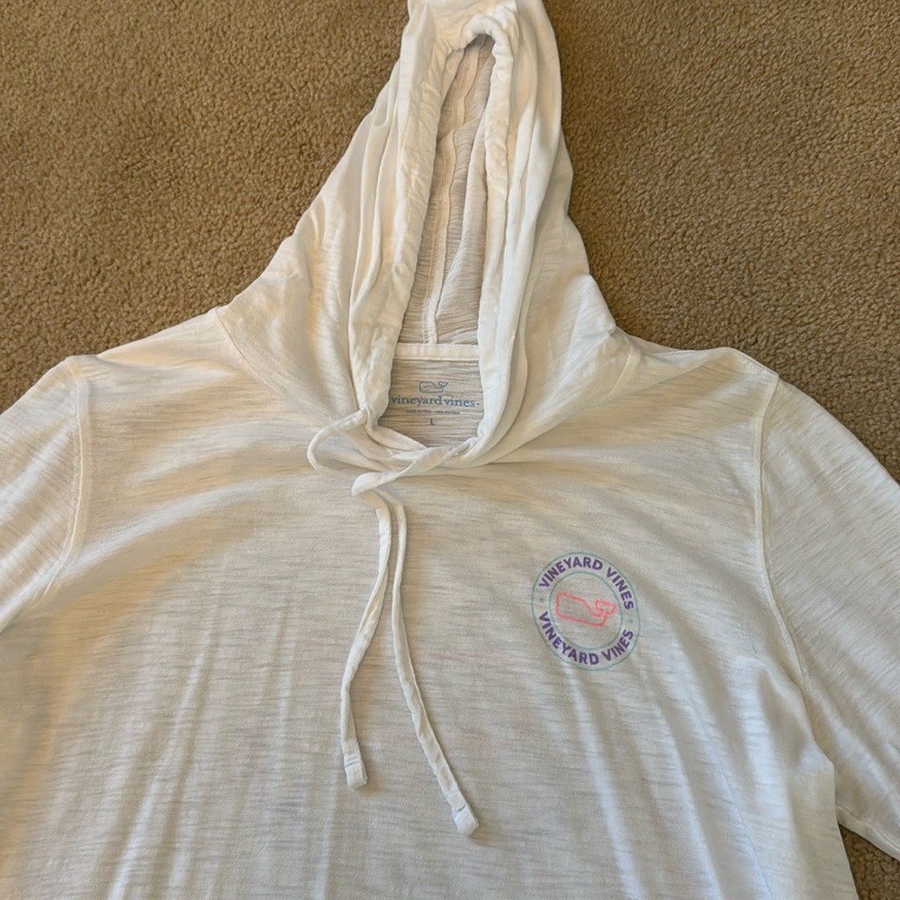Vineyard Vines hoodie t-shirt